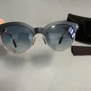 Tom Ford Angela sunglasses gradient color 53/18 Tom Ford Angela sunglasses gradient color 53/18 - www  main image 4